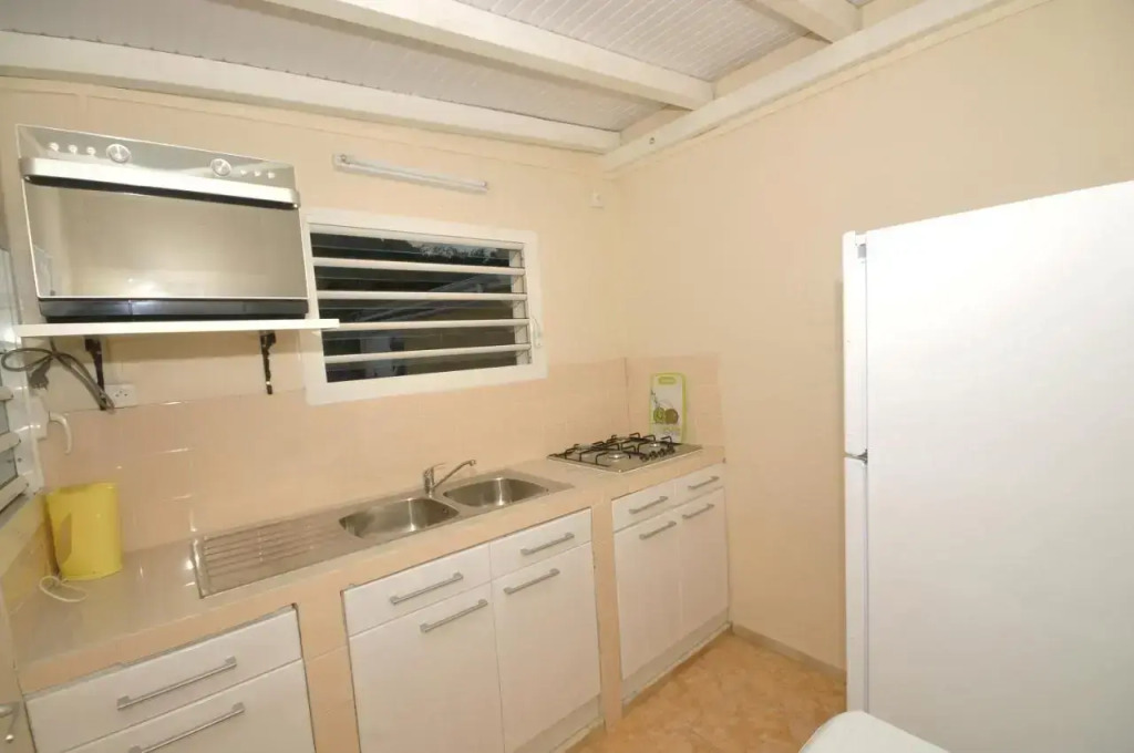 LOUE F3 VUE SUR MER DANS PROPRIETE PRIVEE