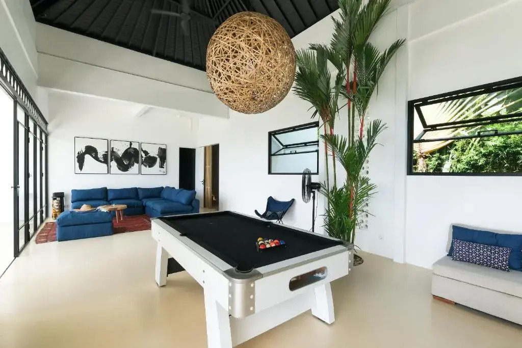 Tennis Villa Uluwatu - BEAUTIFUL VIEWS - Close to Savaya