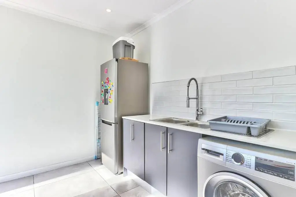 Family Home, WiFi, Patio, Secure Parking