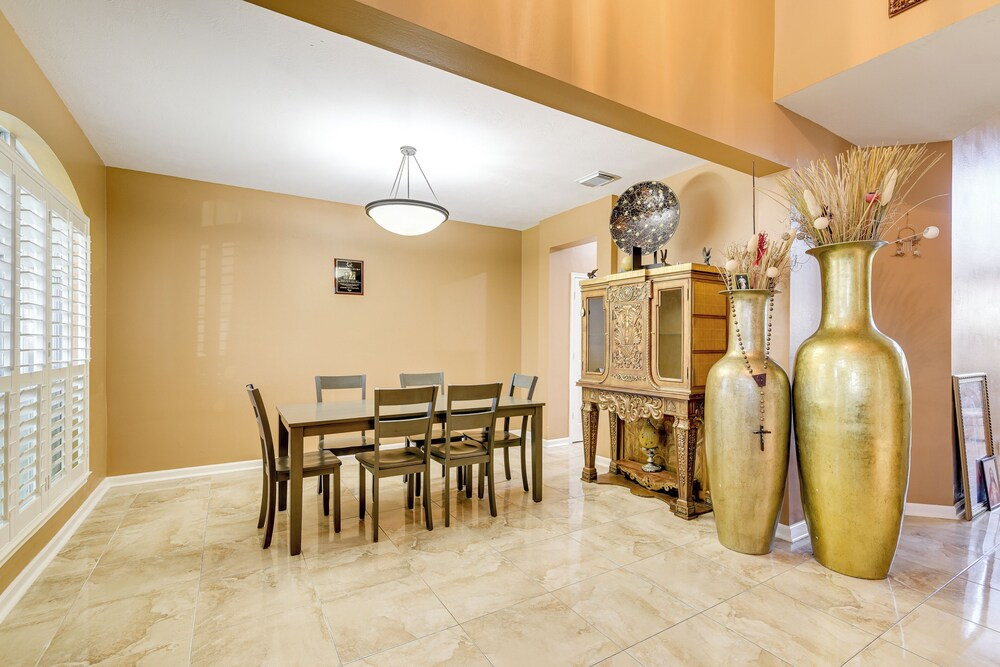 3,500-sq-ft Retreat w/ Private Yard in Sugar Land!