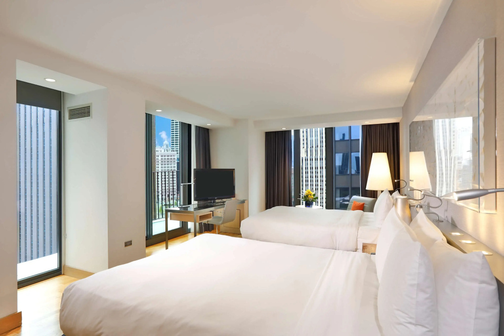 Radisson Blu Aqua Hotel, Chicago