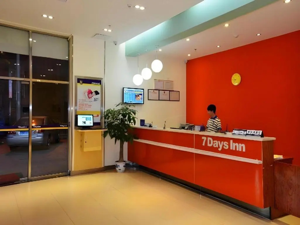 7 Days Inn
