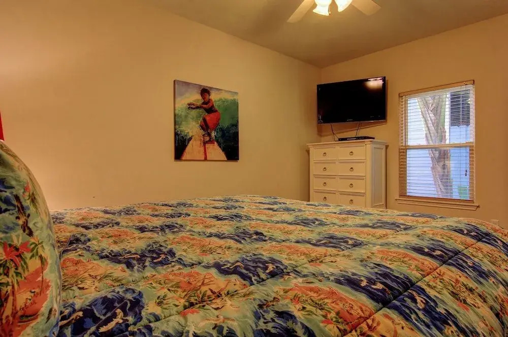 The Surf Shack Pb105 3 Bedrooms 2 Bathrooms Condo