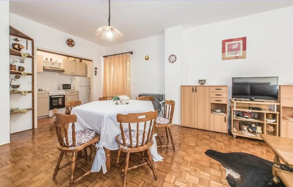 Beautiful Apartment in Vodice With Wifi and 2 Bedrooms