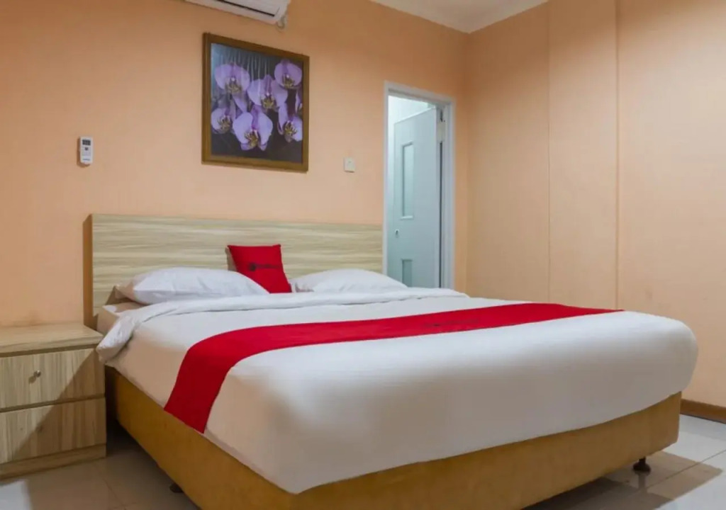 Catellya Guest House by RedDoorz