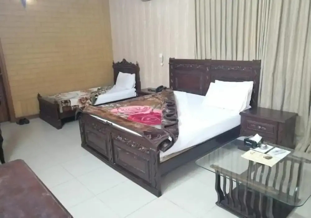 Imperial lodges