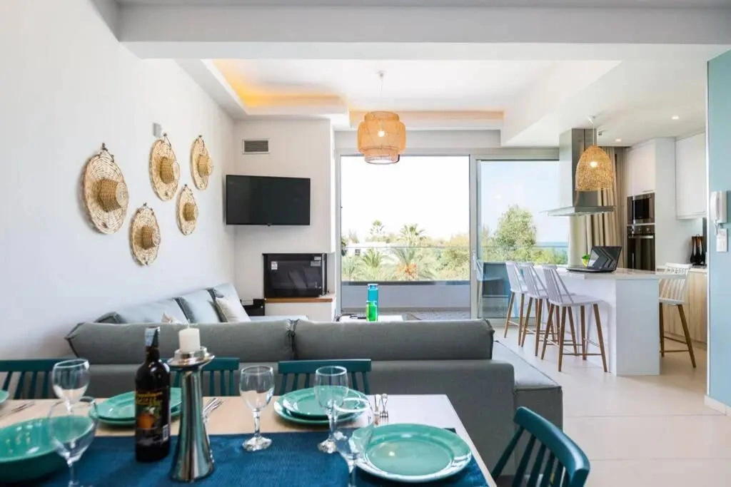 Adelhome - Sea view & walking distance to beach