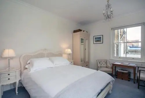 Bears Well Bed  Breakfast