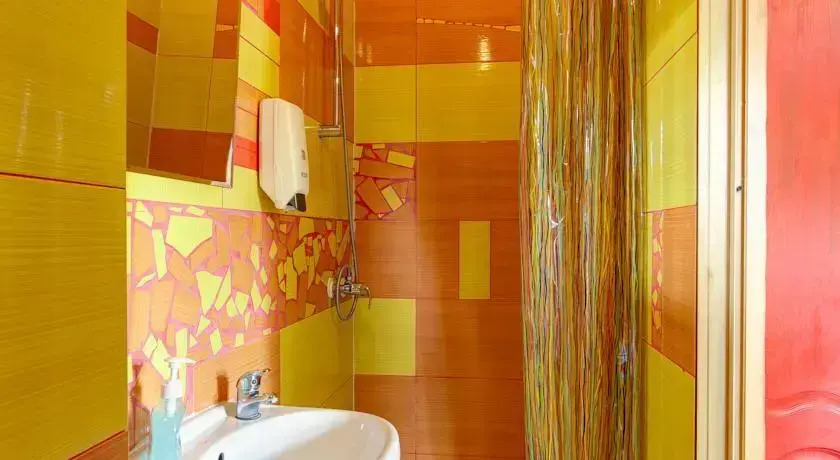 Travellers Beach Hostel