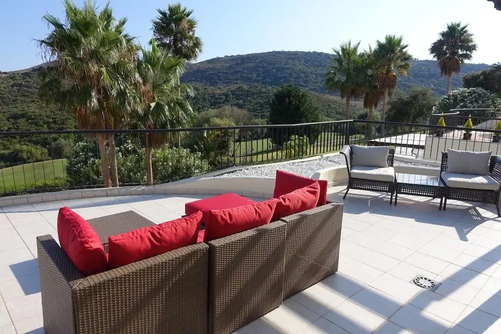 Sanroque Club Apartment
