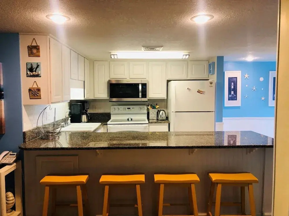 Gulf Shore Condo #311 - 2 Br condo by RedAwning