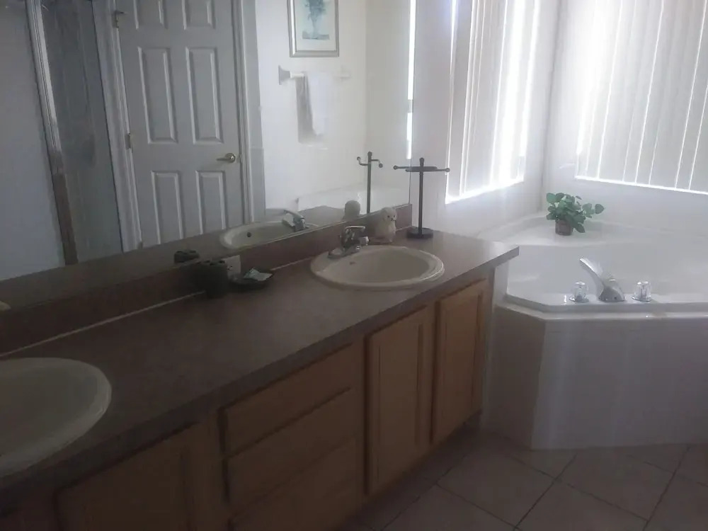 Gorgeous 4 Bed Home with Private Pool And SPA in Disney Area - Cp147al