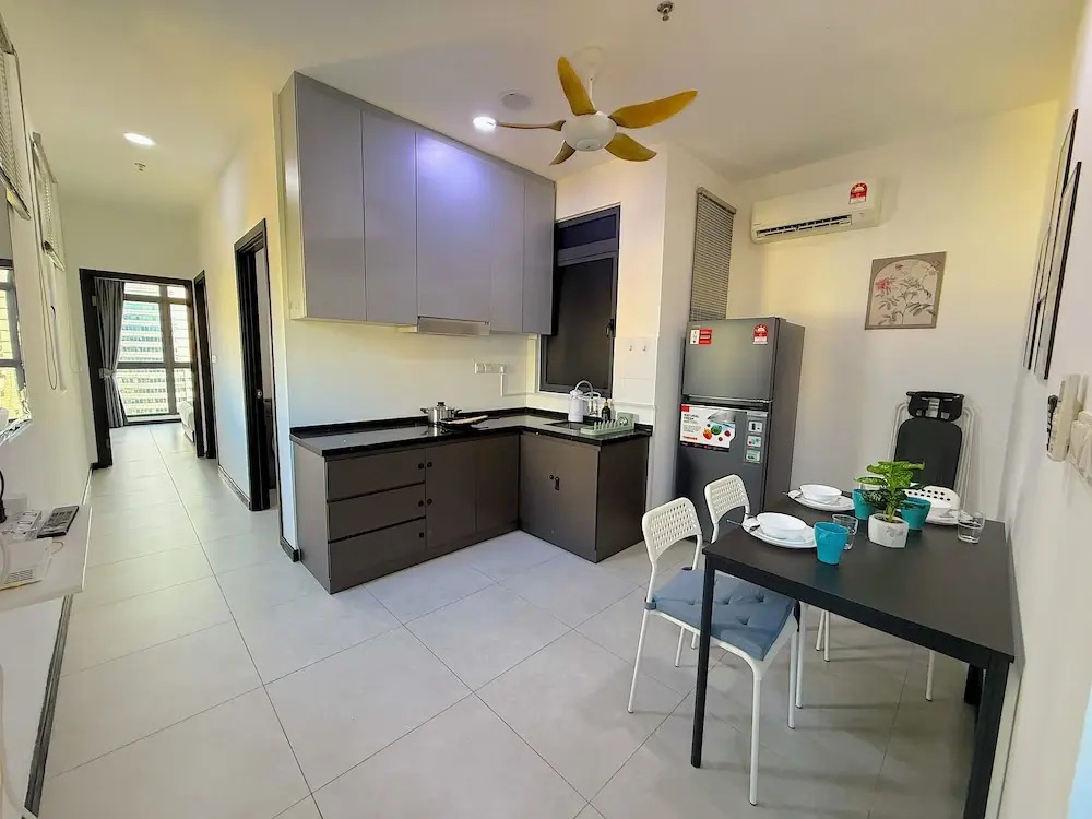Neu Suites by Cozy Homes Near Gleneagles, KLCC & LRT