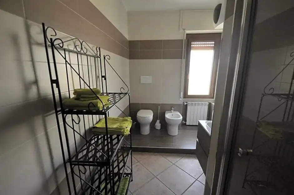 Al 32 Y 3 (Adults Only)