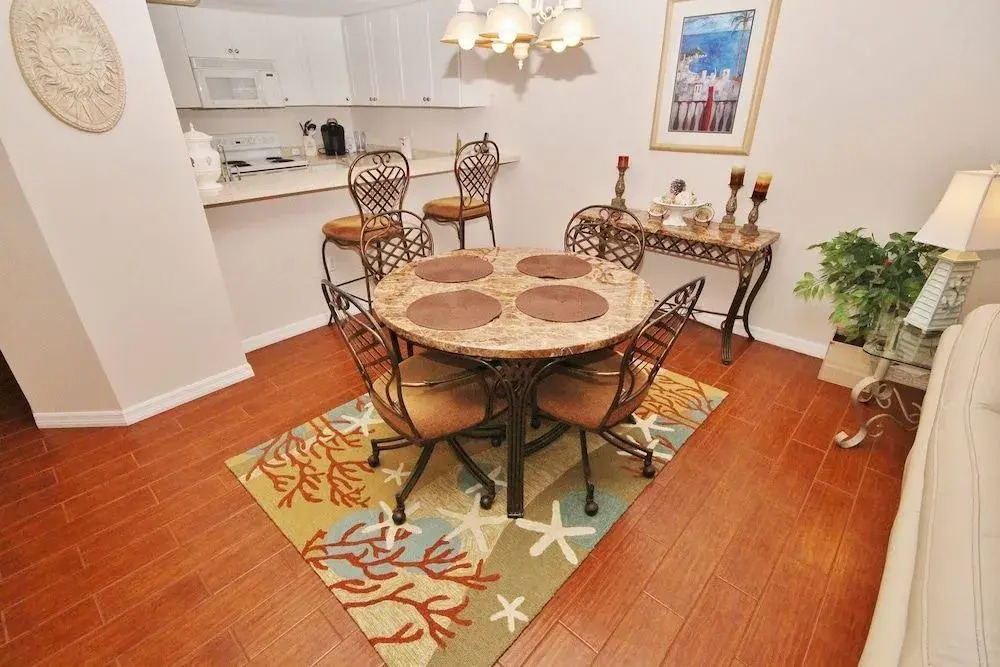 Oceanwalk 1-403 Apartment 2