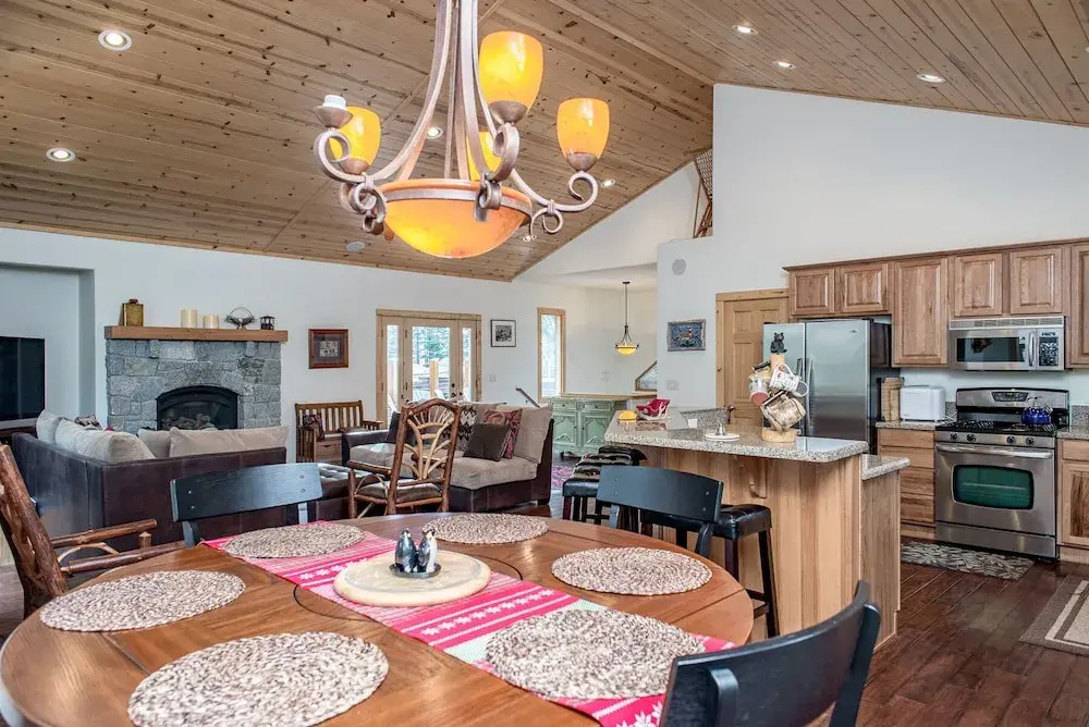 Luxurious and Rustic in Carnelian Bay by RedAwning