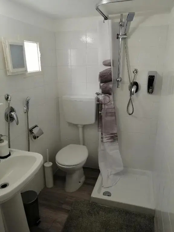 Newhouse 336