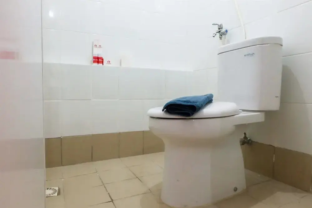 Modern Room Bassura Apartment With Direct Access To Shopping Center