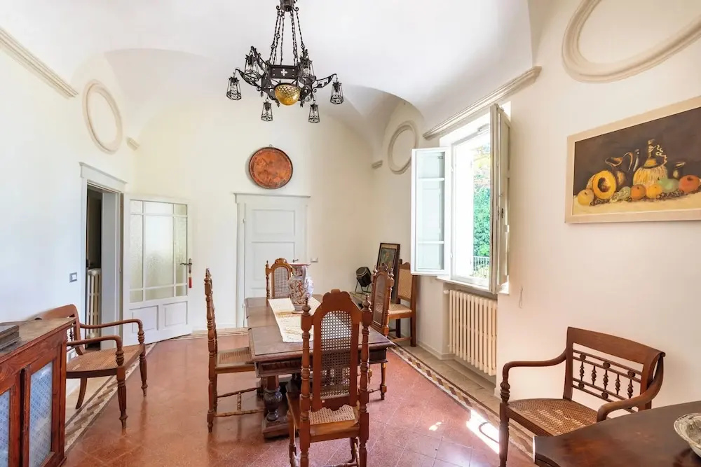 Tuscany - Townhouse - Sleeps 18 - Garden Near Lake