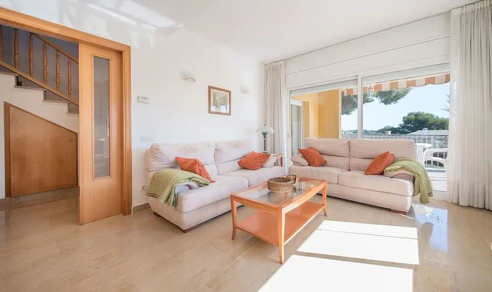 House Oliva 2 Km from the Beach (R76)