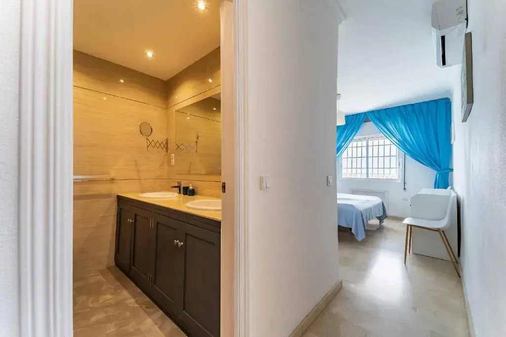61-Beach Front Apartment with Stunning Views in Fuengirola