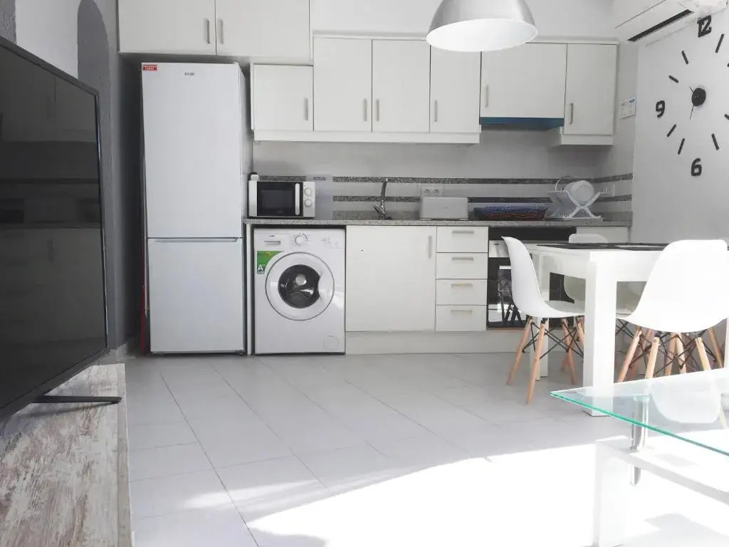 AP2116 Oasis Beach II Marineta