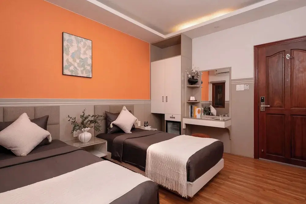 Tago Airport Hotel