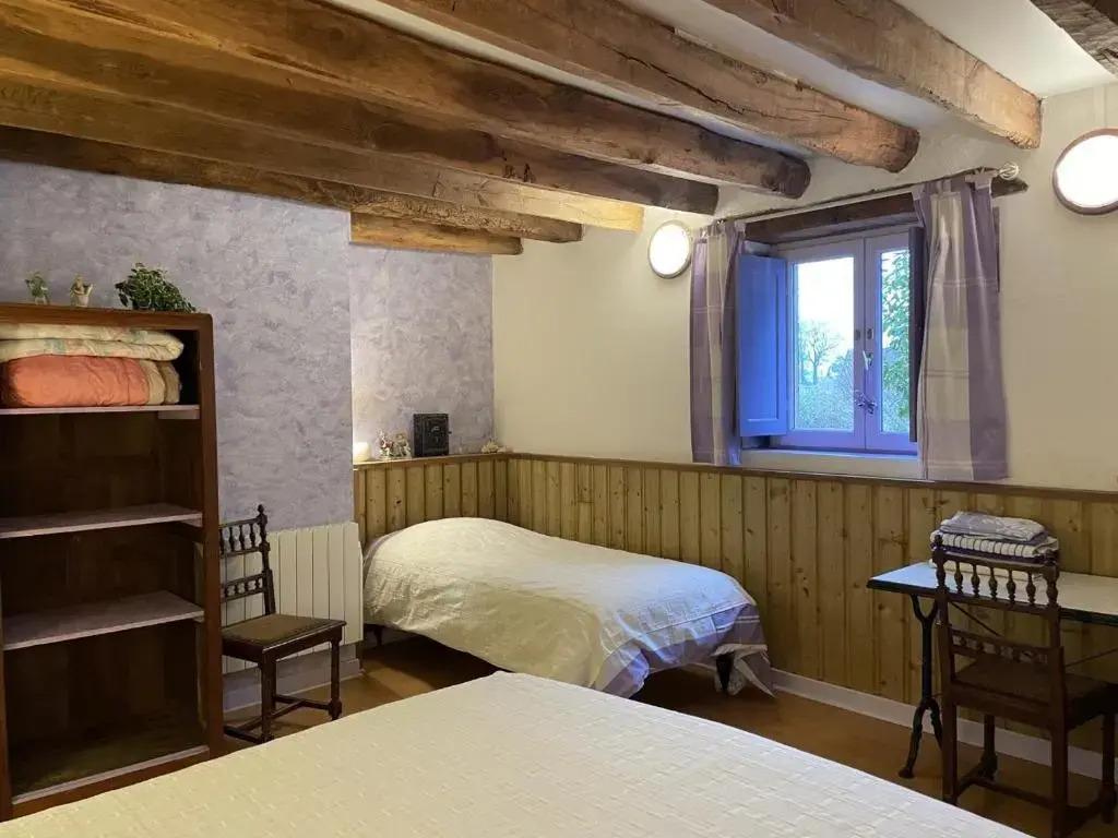Gîte Noyant-d'Allier, 4 pièces, 9 personnes - FR-1-489-225