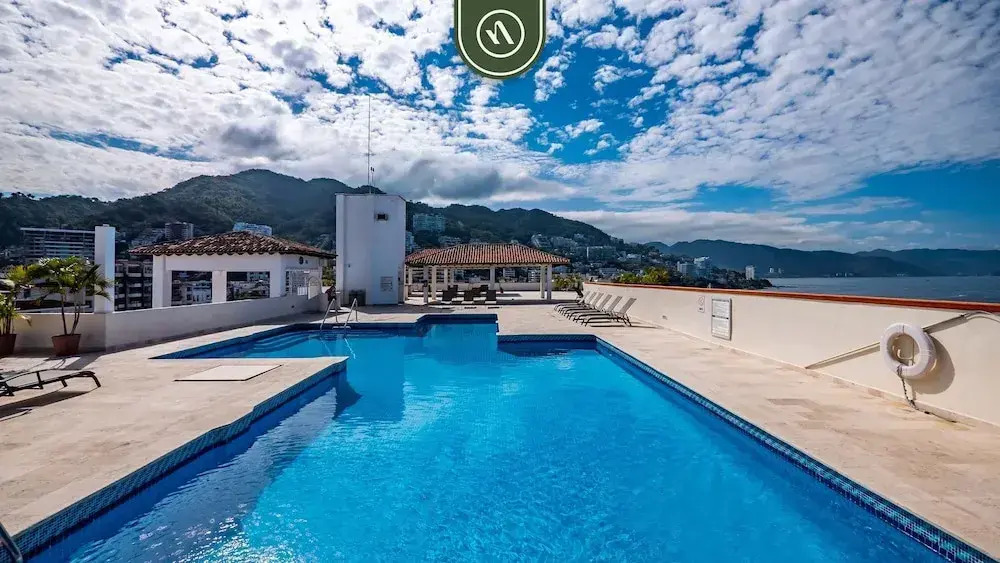 2BR Condo With Ocean View - Private Terrace