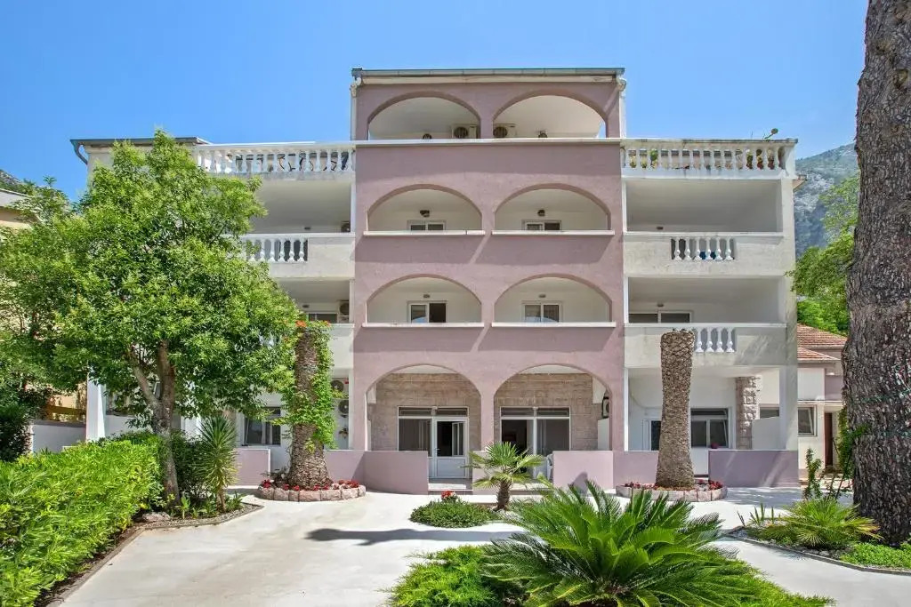 Apartments Villa Popovic