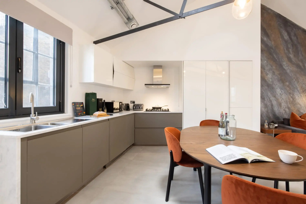 Contemporary One Bedroom Apartment - Borough