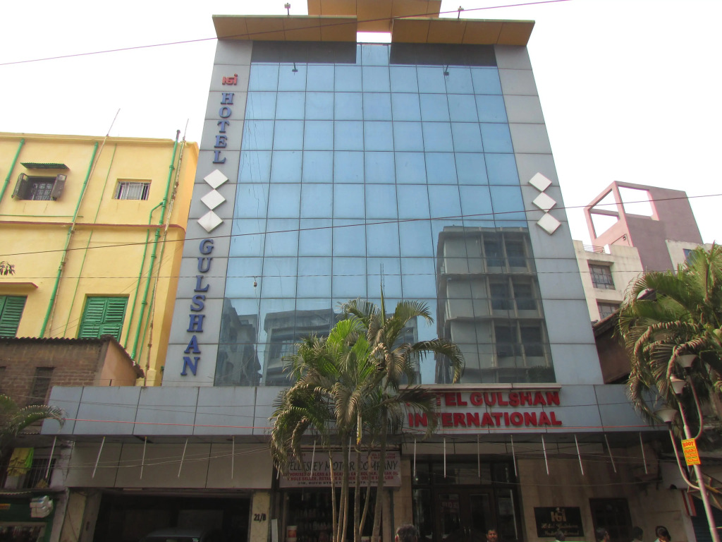 FabHotel Gulshan International - Nr Peter Cat Park Street