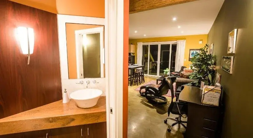 Crooked Tree Guest Suites