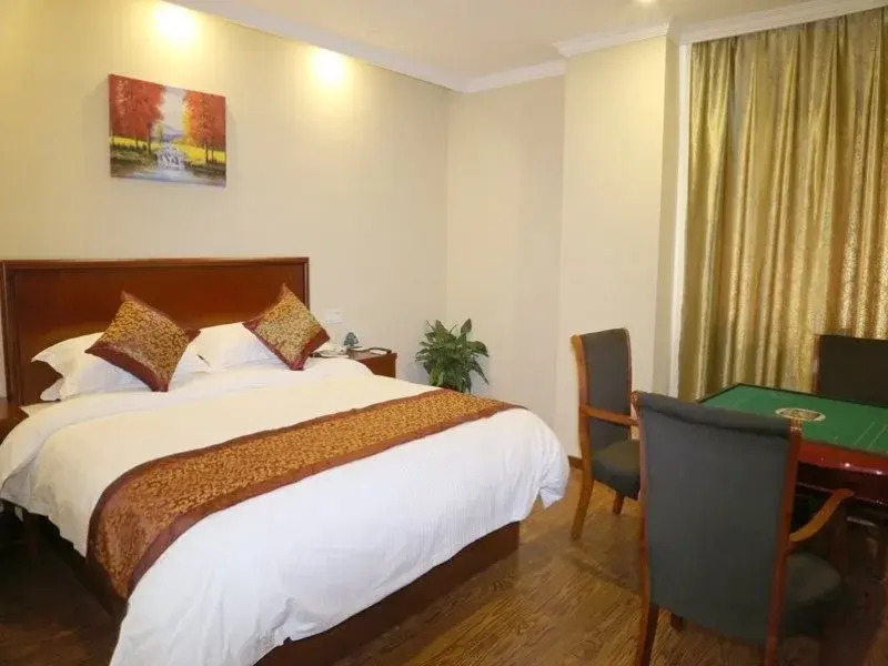 GreenTree Inn Wuxi Yixing Wanshi Wanshan Road Express Hotel