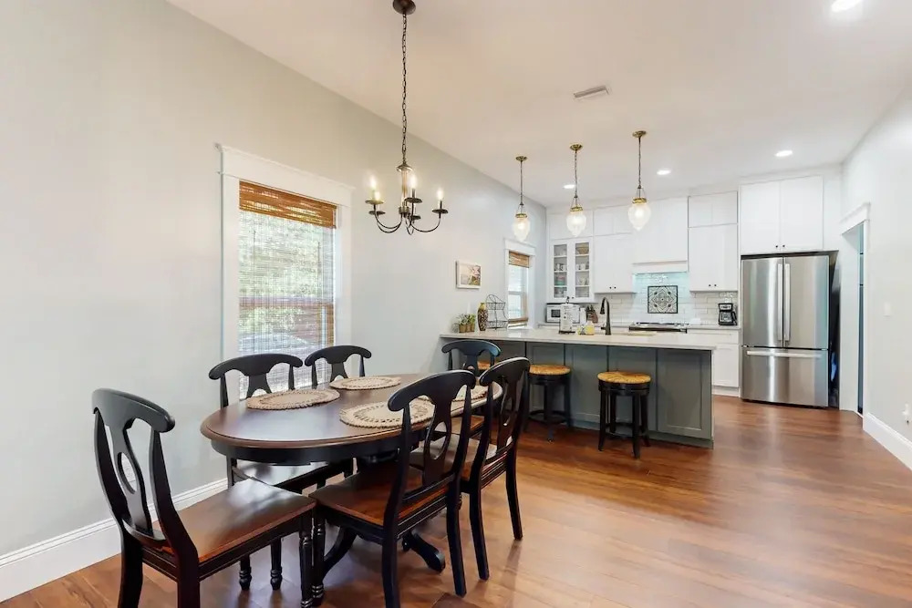 Classy Cottage With a Washer/dryer, Central AC, & Fast Wifi - Near Beaches