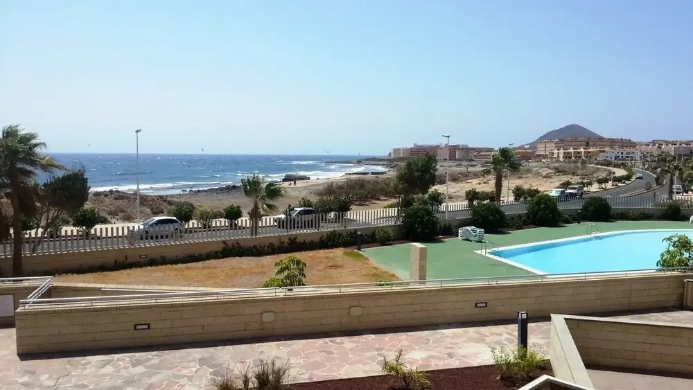 Bajo F. Médano. Playa Jaquita. Piscina
