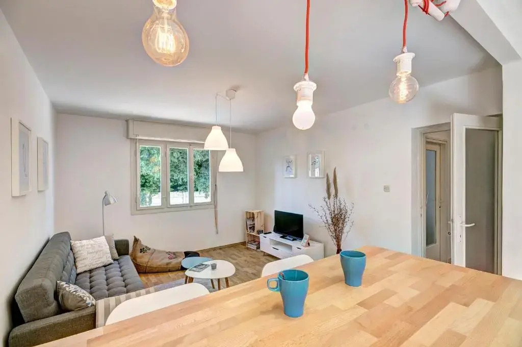 Centar White Apartment