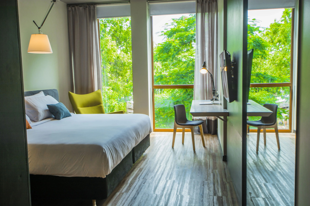 Five Hotel & Residences