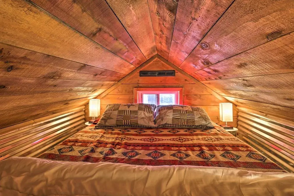 'work, Play & Get Away Cabin' Near Higgins Lake!