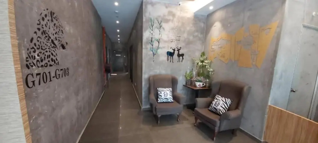 9 Square Hotel - Subang