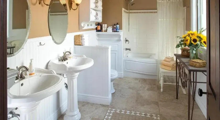 Hartzell House Bed and Breakfast