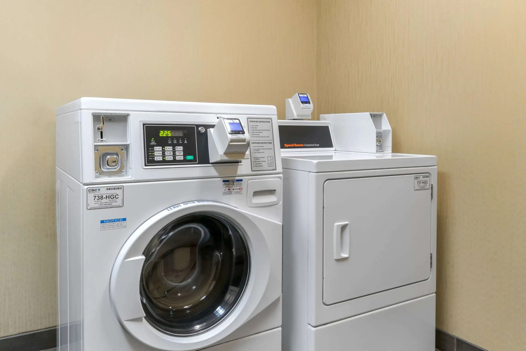 Comfort Inn & Suites Toledo North