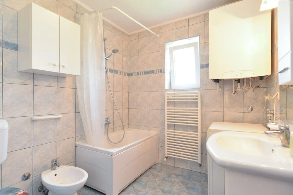 Apartment 436