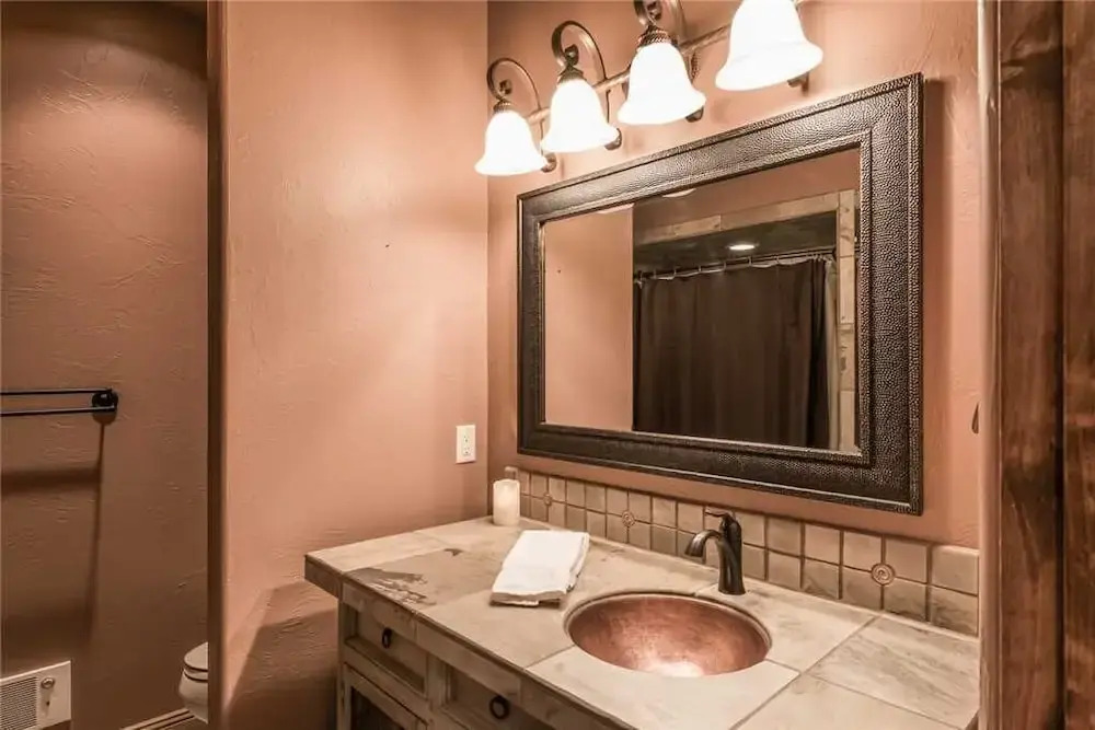 La Punta - Four Bedroom Cabin with Hot Tub