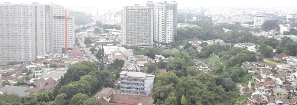Higher Floor 2Br Apartment With Exotic View At Parahyangan Residence