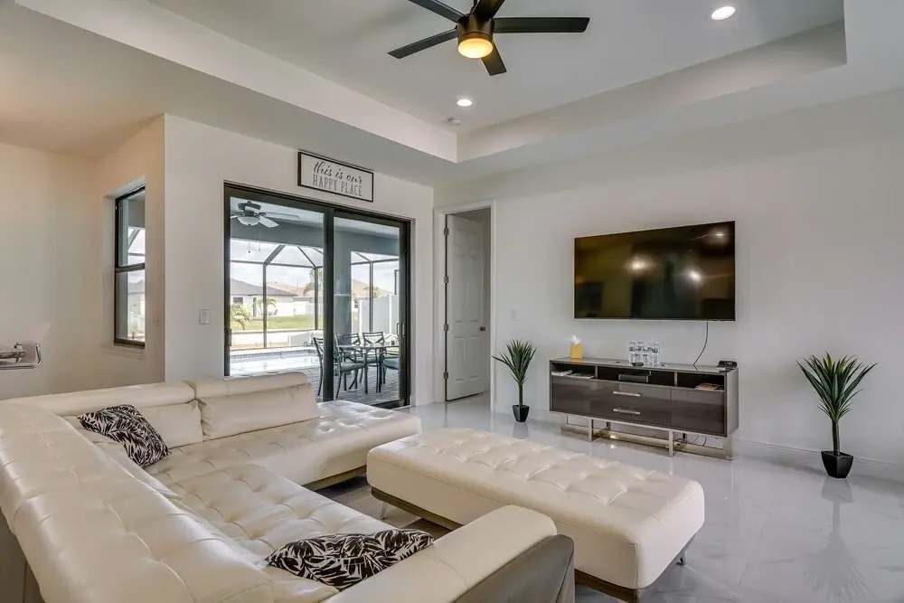 10 Mi to Yacht Club Public Beach: Getaway w/ Pool