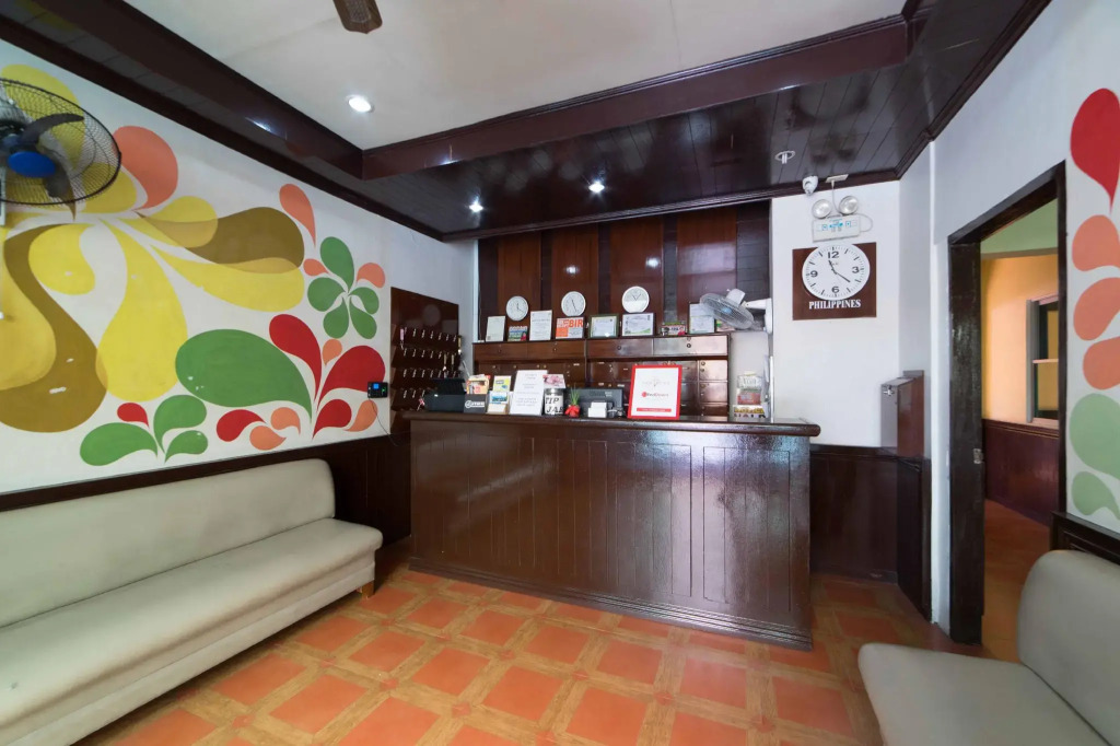 RedDoorz near Walking Street Angeles City