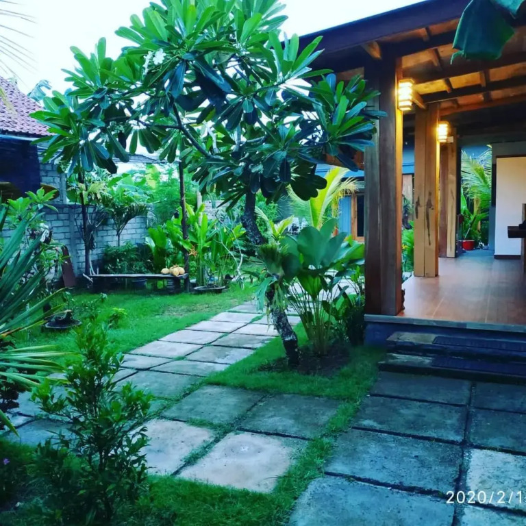Surf Retreat Villa Sari Bali