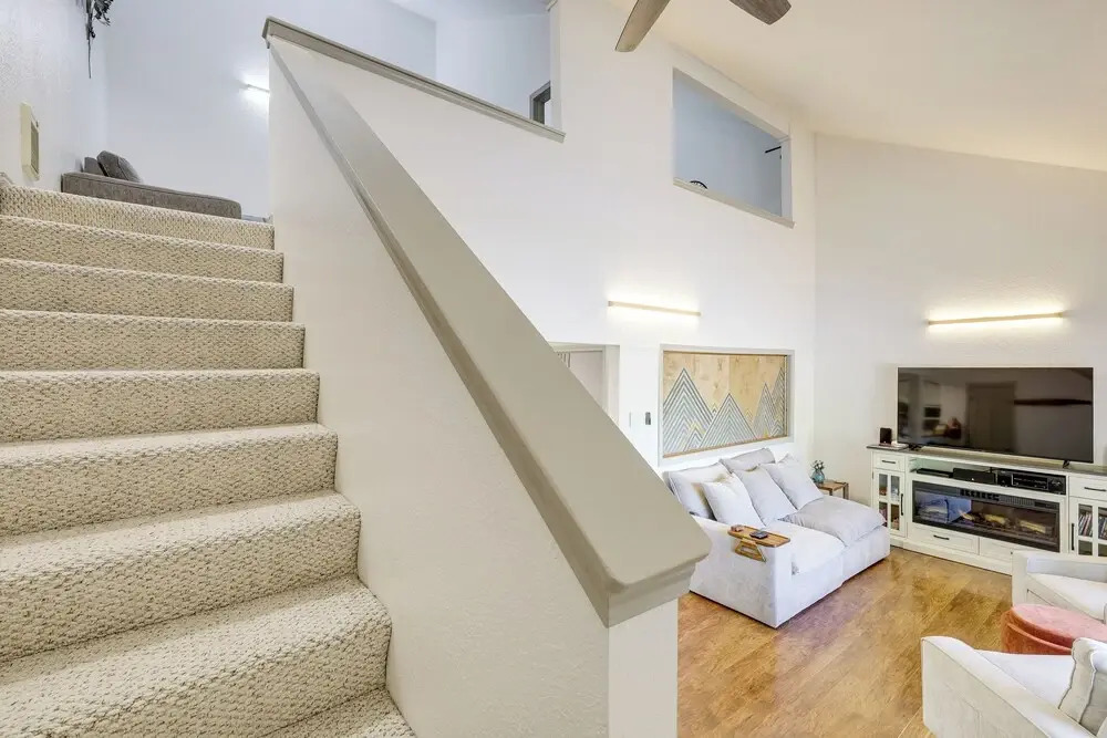 Walk to Payette Lake: Mccall Condo w/ Fireplace