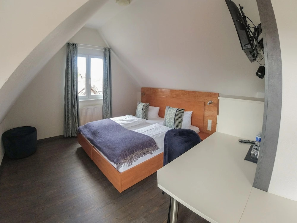 Hotel & Gästehaus Im Ziegelweg KLIMATISIERT Eintrittskarten für den Europa-Park erhalten Sie garantiert über uns